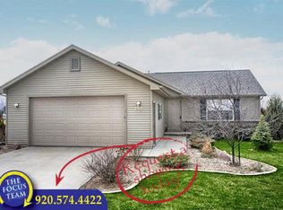 2305 Hearthstone Dr, Kaukauna, WI 54130