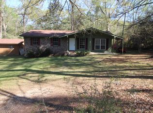 303 Webb St, Ellisville, MS 39437