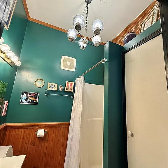301 W Laurel St — Photo 16