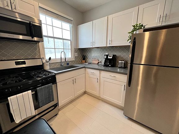 3rd image of 660 S Cloverdale Ave APT 107