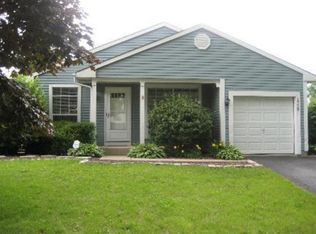 2329 Weatherford Ln, Naperville, IL 60565