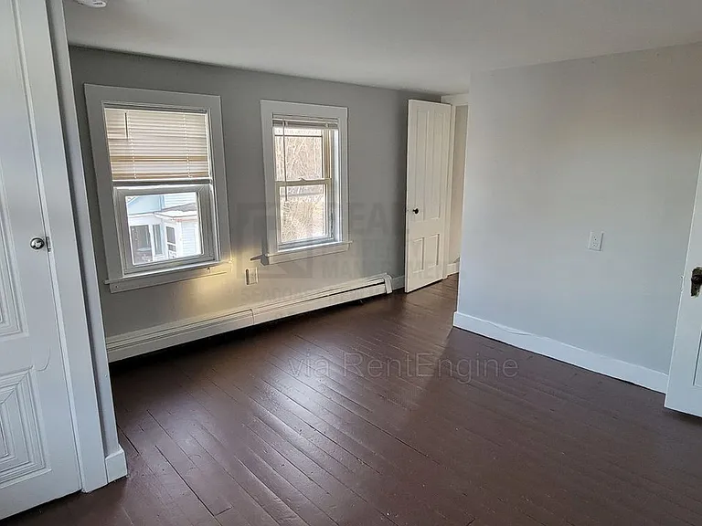 11 Maple St #A — Photo 7