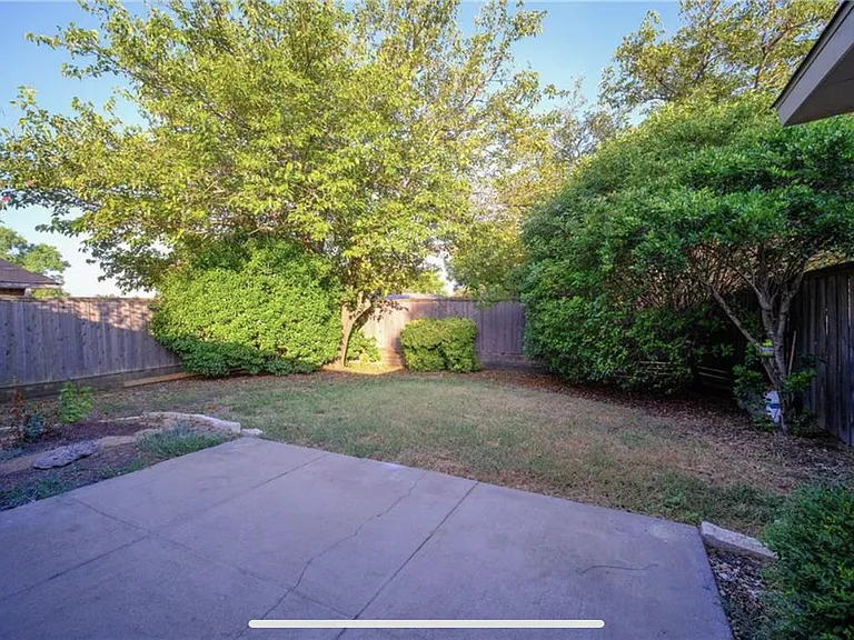 6403 Apache Ct — Photo 24