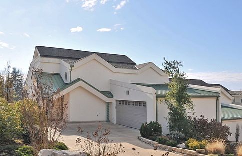 1st image of 1512 Sommet Pl