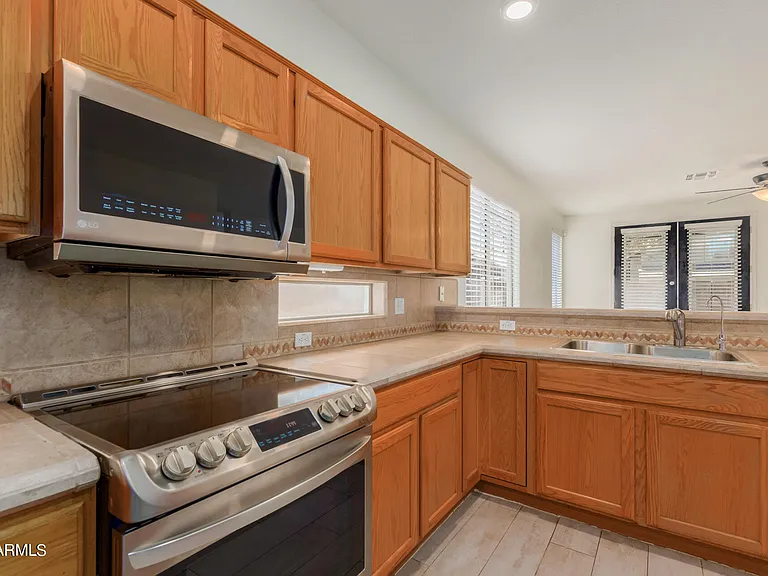 3441 E Bruce Ave — Photo 18