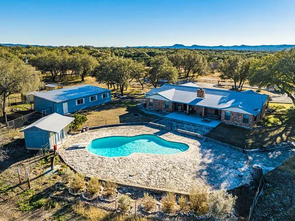 114 Cherry Ln, Camp Wood, TX 78833