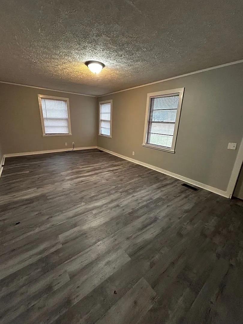 1405 Church Ave. Jacksonville, AL 36365 — Photo 2