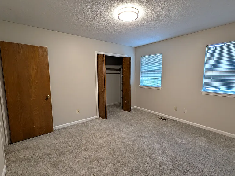 2290 Chapel Hill Rd — Photo 13