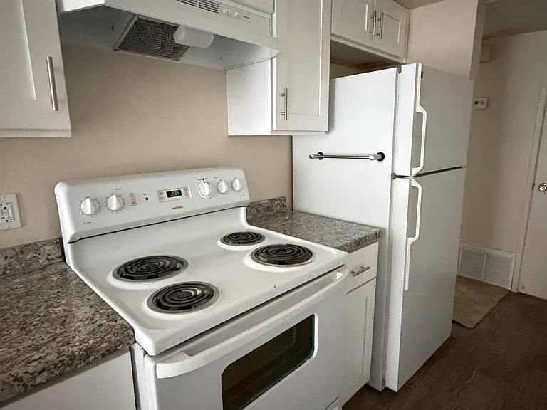 3321 Santa Rosa Ct #C — Photo 1