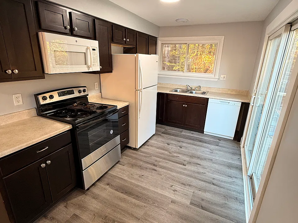 6 Reynwood Ln #2