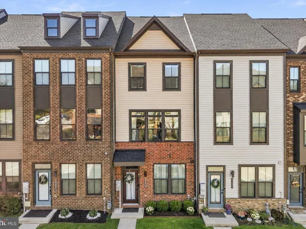 555 Levanna Lane Gln, Glen Burnie, MD 21060