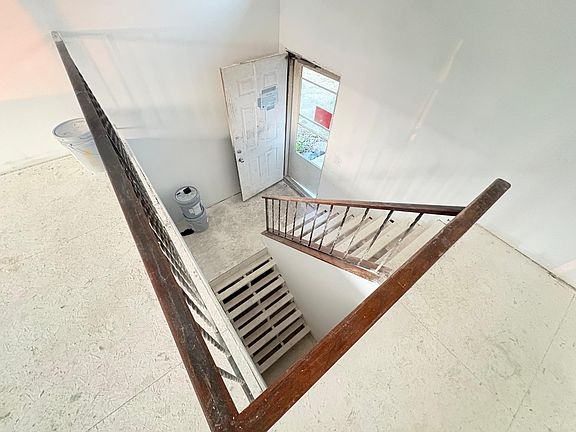 3rd image of 3826 Goodwin Ave N