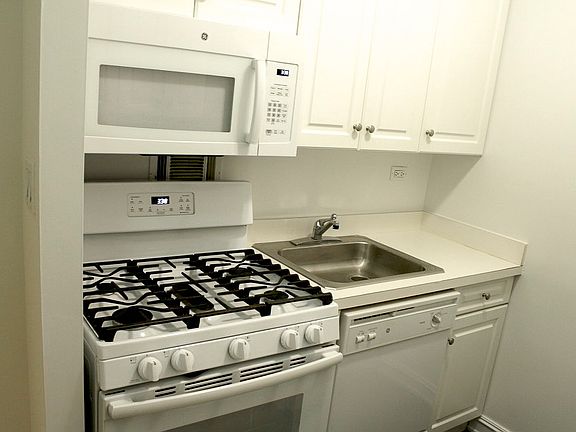 3rd image of 97 3rd Ave APT 5D