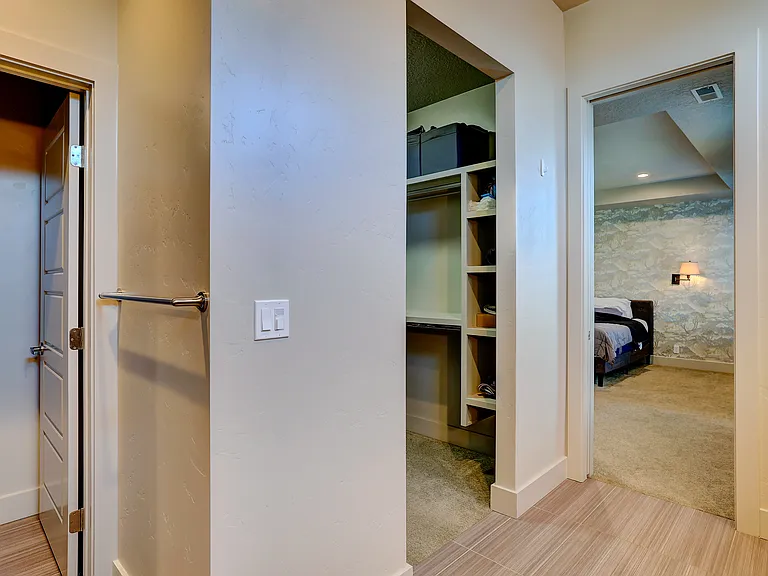 3045 S Shadywood Way — Photo 9