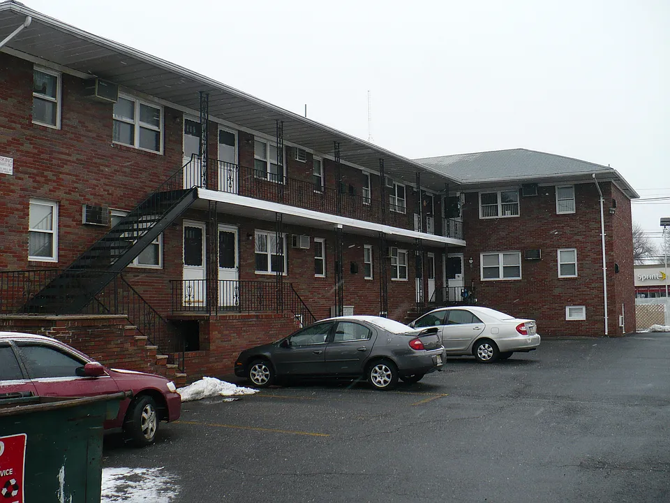 125 Pasadena Ave #3