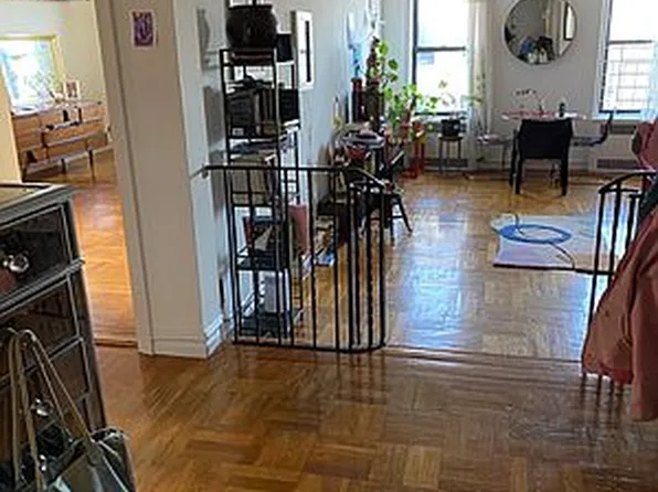 41-21 42nd St #6E, Sunnyside, NY 11104