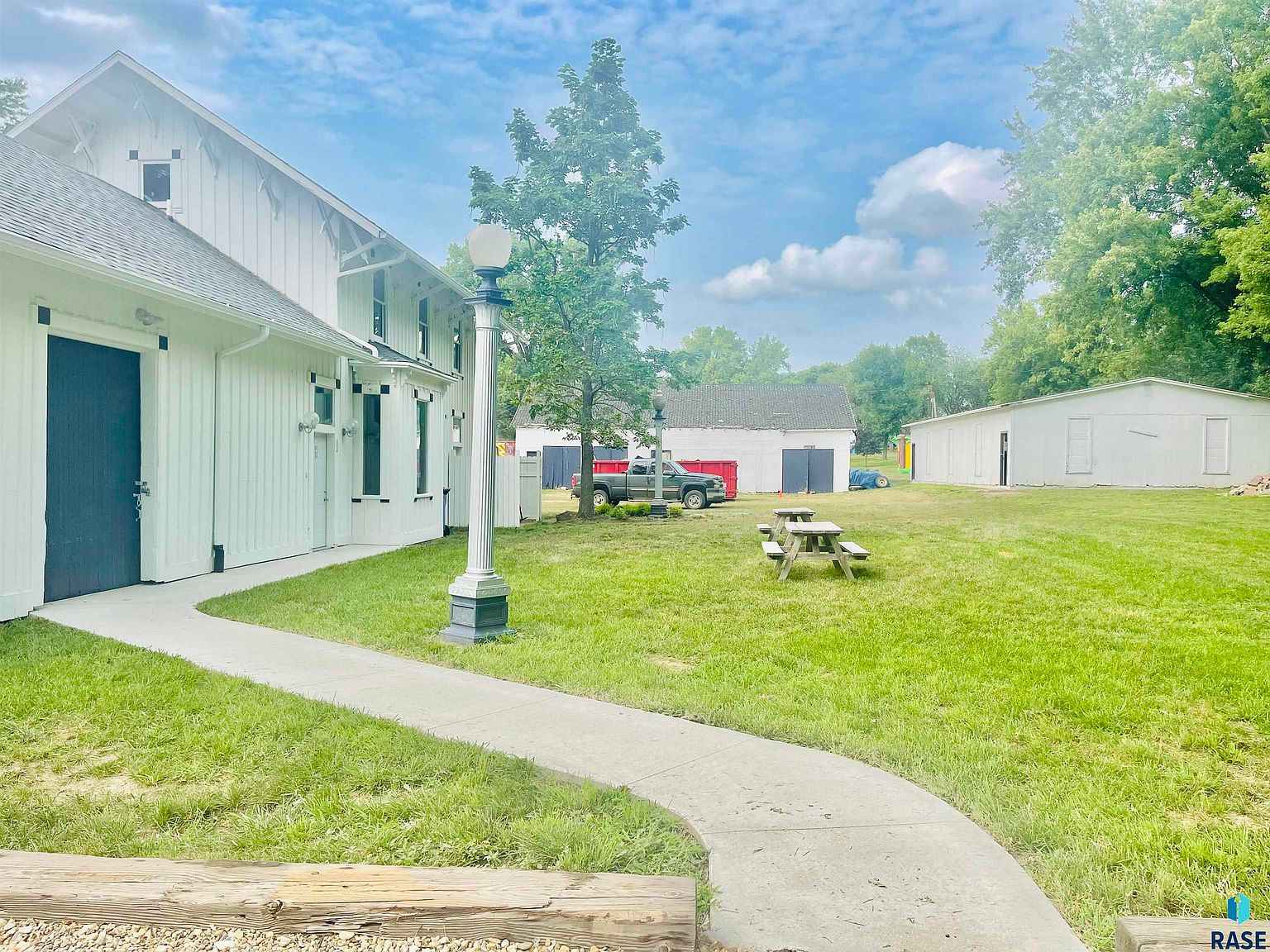 301 E 4th St, Alcester, SD 57001 MLS 22305001 Zillow