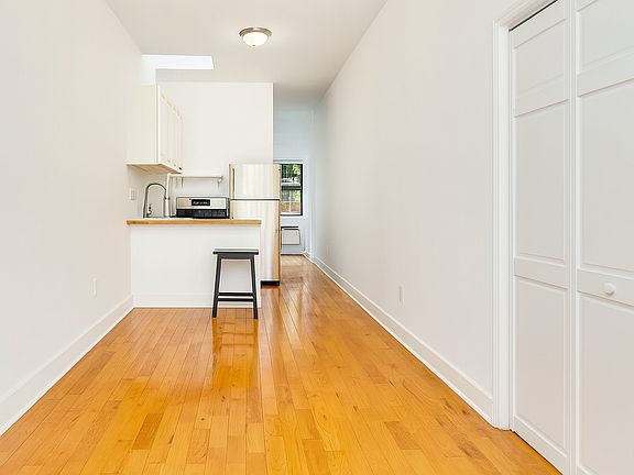 2nd image of 369 Menahan St APT 2R