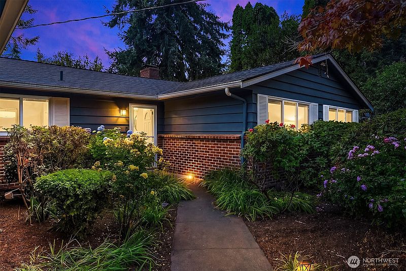 2nd image of 16217 NE 25th Street