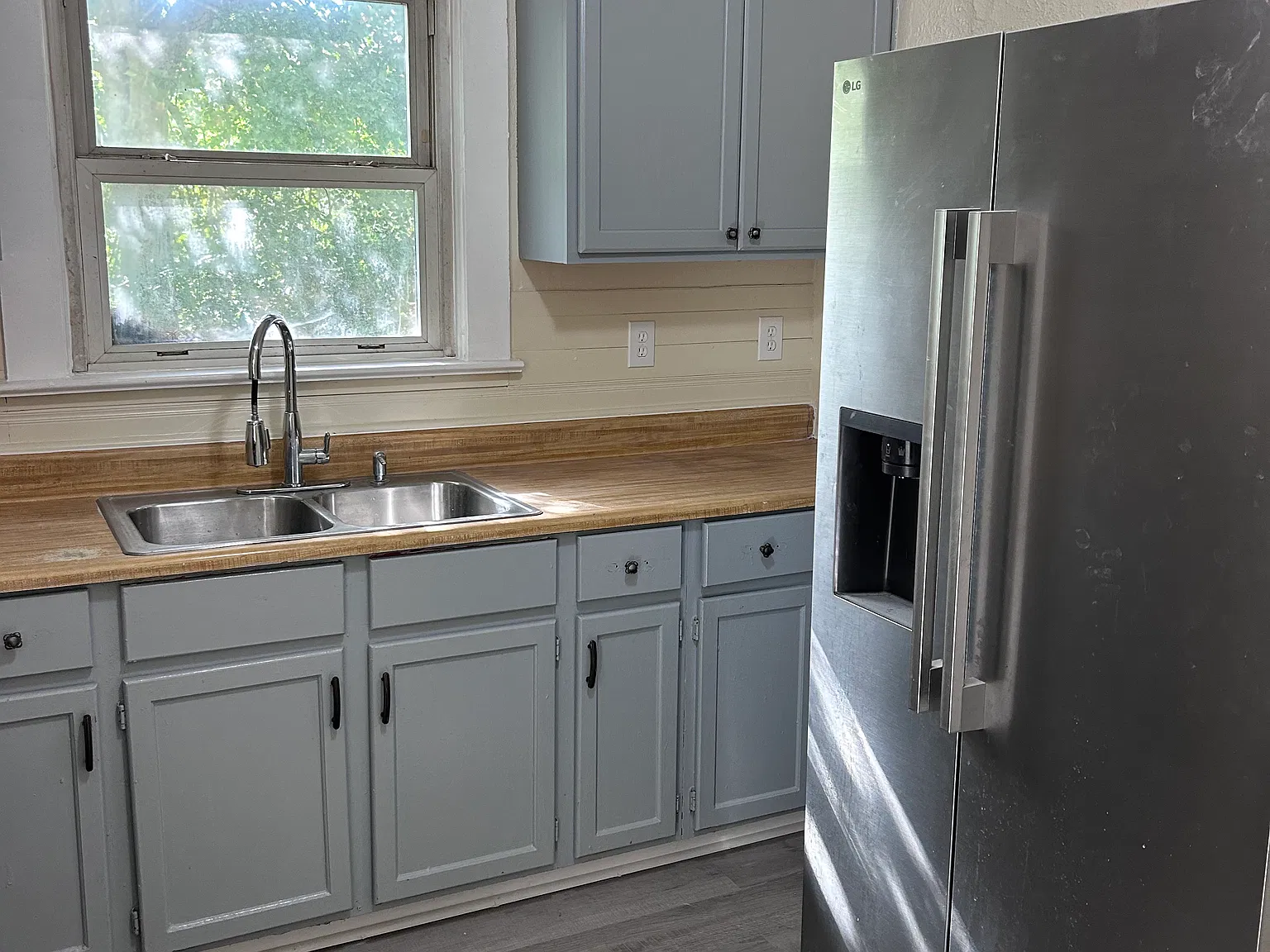 3 bed, 750 sqft, $2,200 — Photo 2