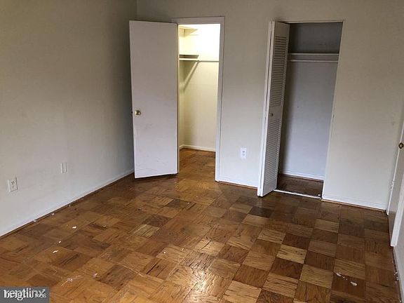 5th image of 818 Quince Orchard Blvd #10