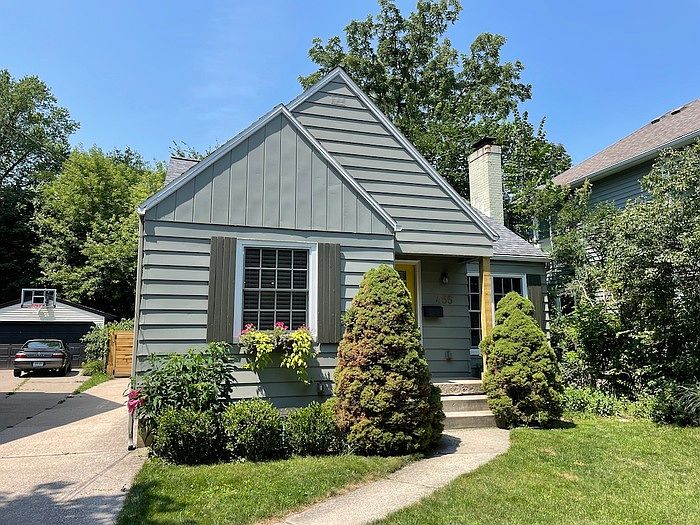 1st image of 455 Briarwood Ave SE