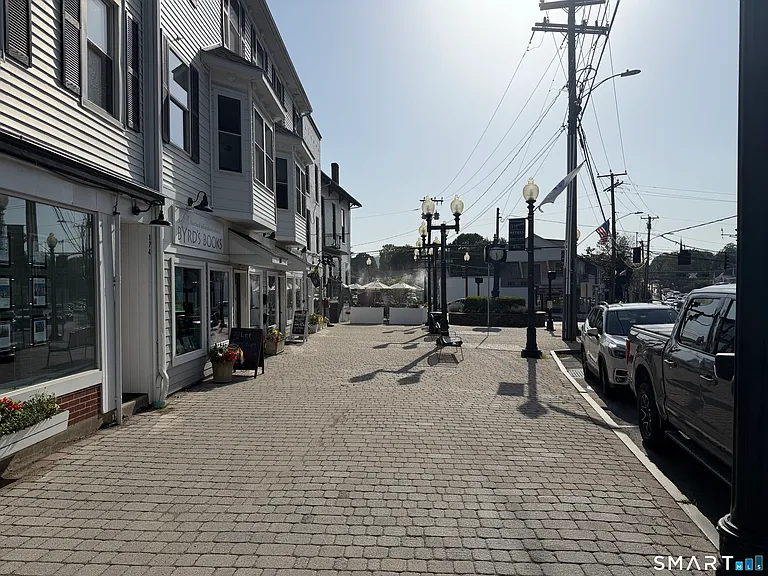 168A Greenwood Ave — Photo 2