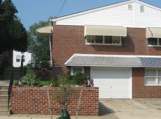 513 Strahle St, Philadelphia, PA 19111