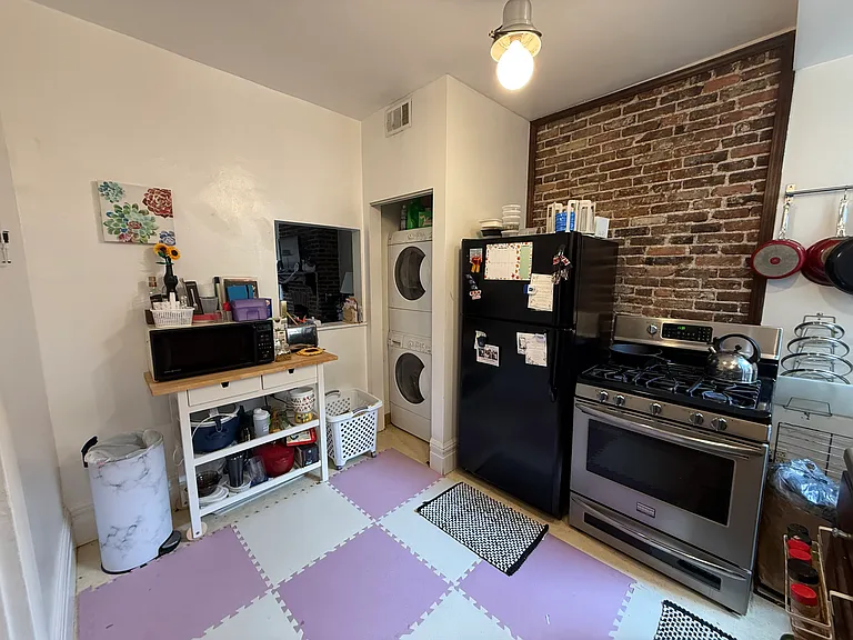121 Grandview Ave #12 — Photo 8