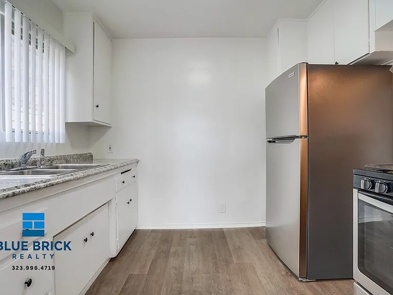 12310 Chandler Blvd #41 — Photo 17