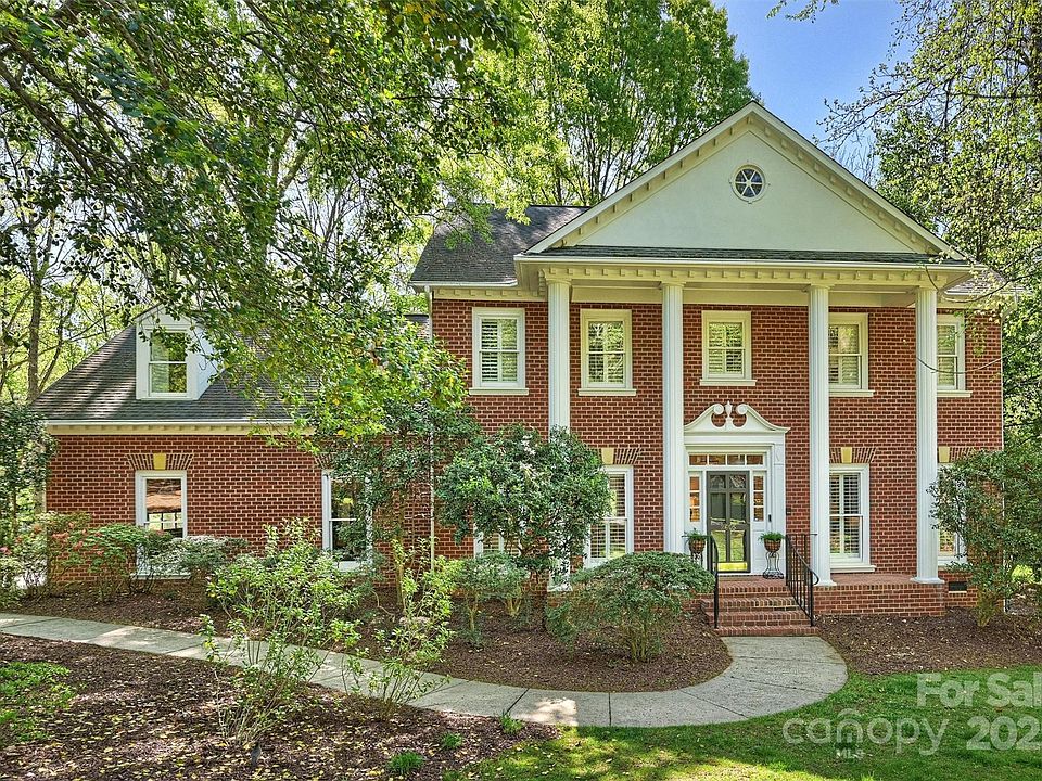 1st image of 2605 Winding Oak Dr
