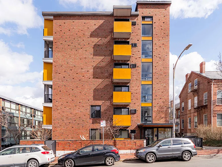 345 Harvard St #1D — Photo 10