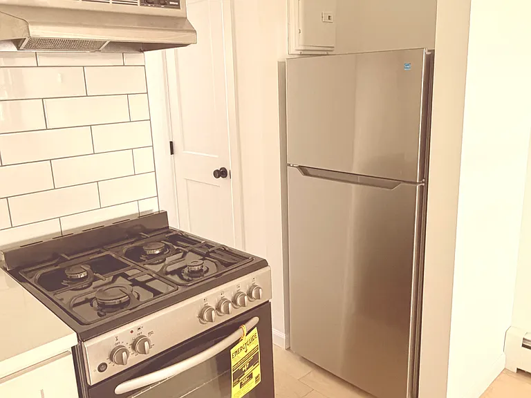15 New Hampshire St #18 — Photo 5