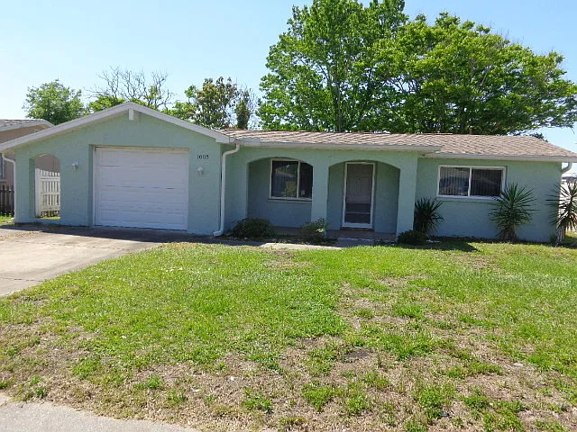 2 Bedroom/2 Bathroom Available Now! — Photo 2