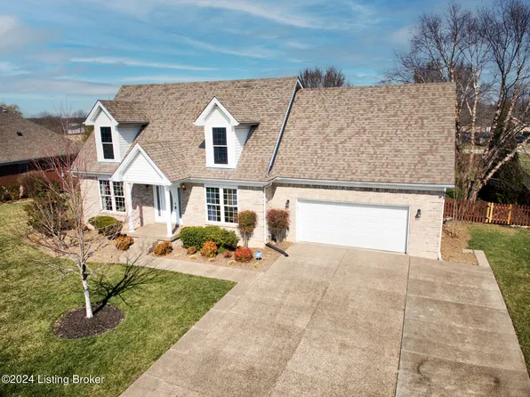 236 E Woodlake Cir, Mount Washington, KY 40047