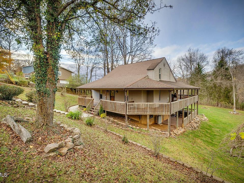 1st image of 5039 Lake Forest Dr