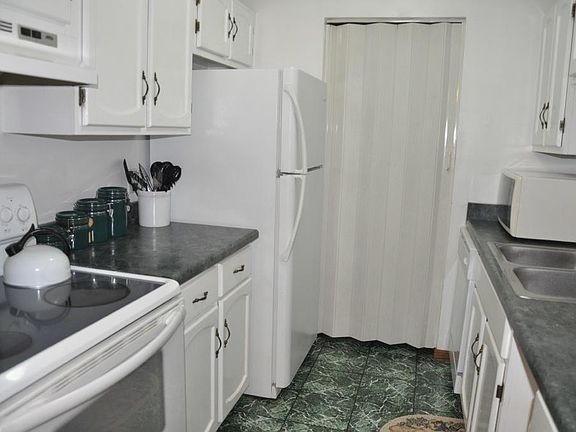 5th image of 10237 W Whitnall Edge Dr Unit 103