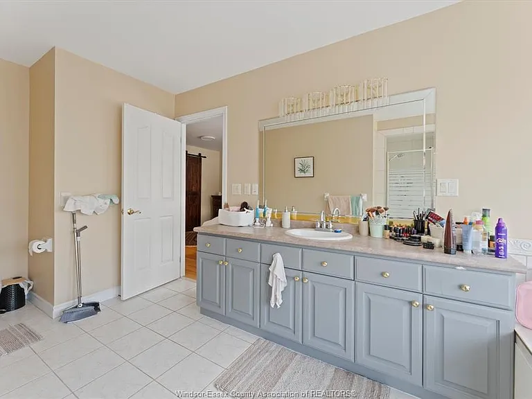 5740 Wayne St — Photo 21