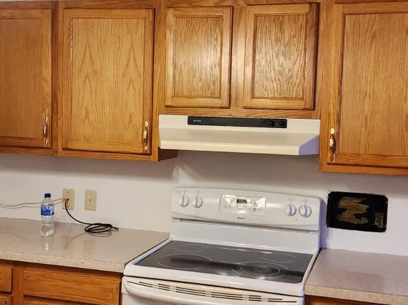 305 15th St NE, Devils Lake, ND 58301