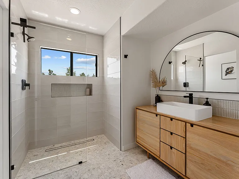 1411 W Sandhill Cir — Photo 36