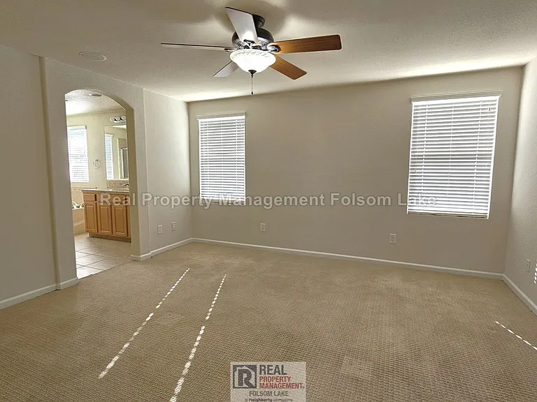 4446 Menaggio Way — Photo 22