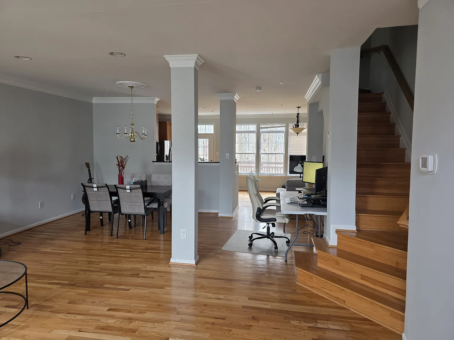 3 bed, 2.5 bath, 2126 sqft, $3,200 — Photo 2