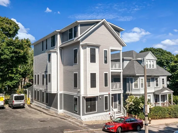 43 Georgia St, Dorchester, MA 02121