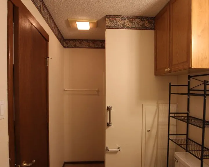 3211 S Donnybrook Ave — Photo 27