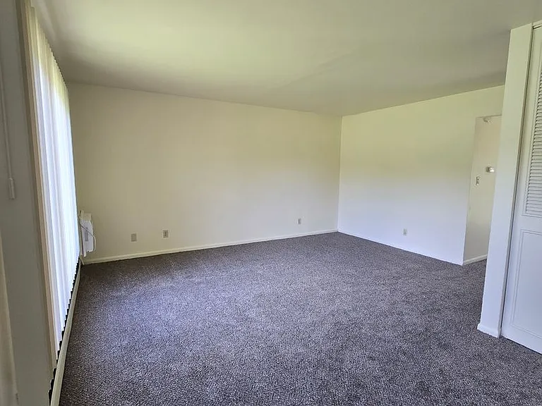 Mulford Park Apartments — Photo 1