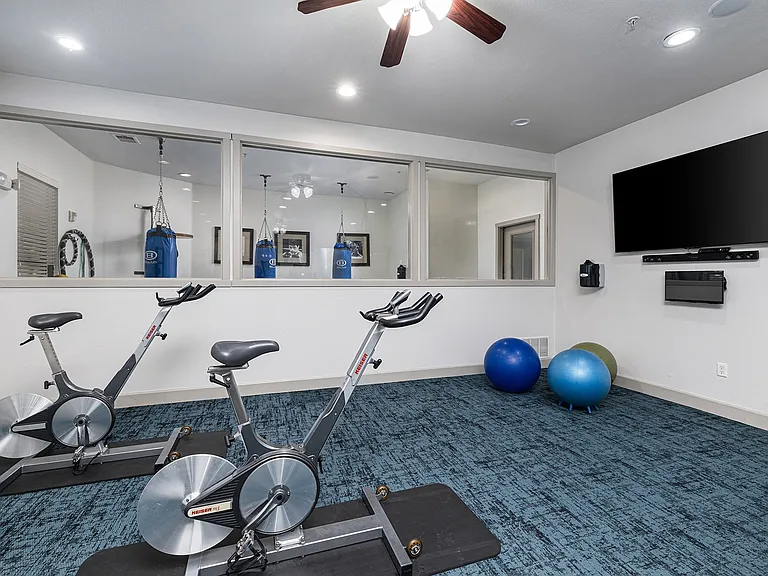 Monterra Las Colinas Apartments — Photo 15
