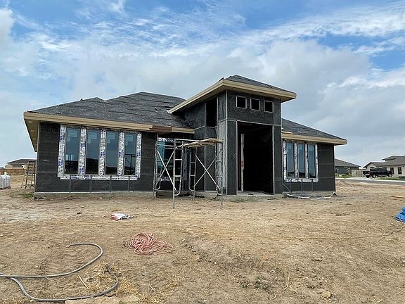 3rd image of 183 Christian Cir