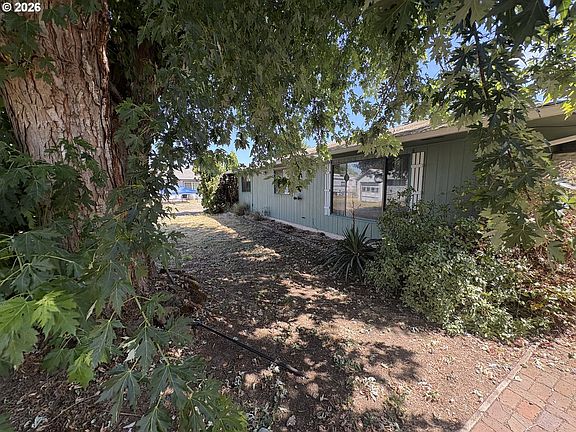 5th image of 392 S 37th St