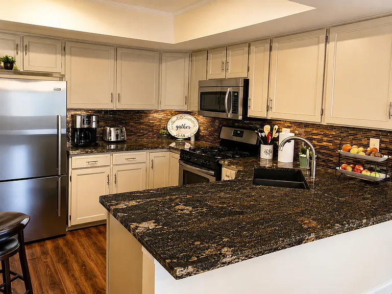8062 Dry Creek Cir — Photo 2