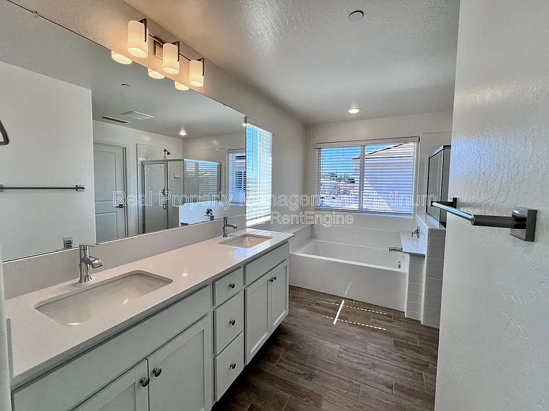 2059 N Wagon Ln — Photo 5